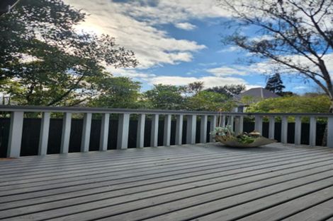 Photo of property in 64 Chatsworth Road, Silverstream, Upper Hutt, 5019