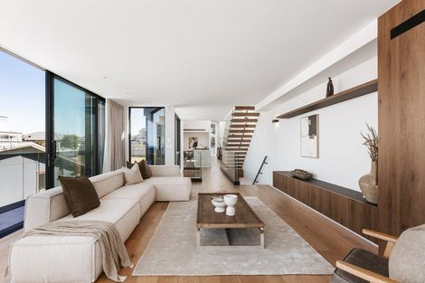 Photo of property in 124b Marine Parade, Mount Maunganui, 3116