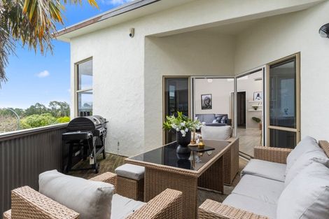 Photo of property in 14 Bell Common Close, Bethlehem, Tauranga, 3110