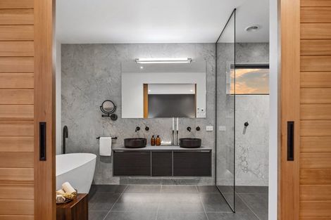 Photo of property in 9 Ridgelea Road, Long Bay, 0792