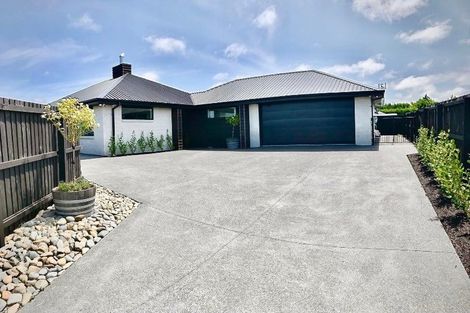 Photo of property in 9 Fearne Drive, Woodend, 7610