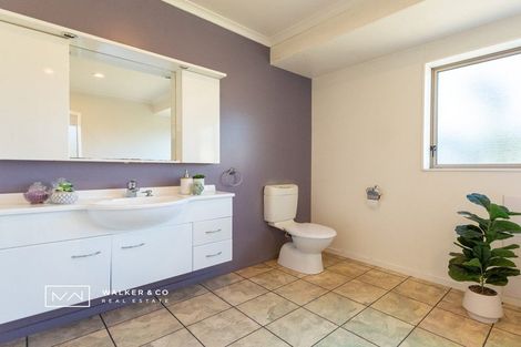 Photo of property in 349a Main Road North, Brown Owl, Upper Hutt, 5018