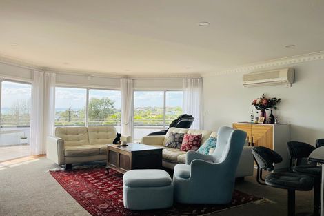 Photo of property in 21 Bleakhouse Road, Howick, Auckland, 2014