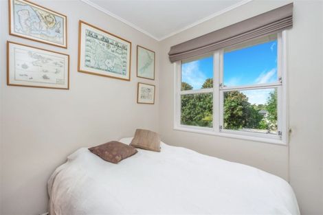 Photo of property in 99 Lake Crescent, Hamilton Lake, Hamilton, 3204