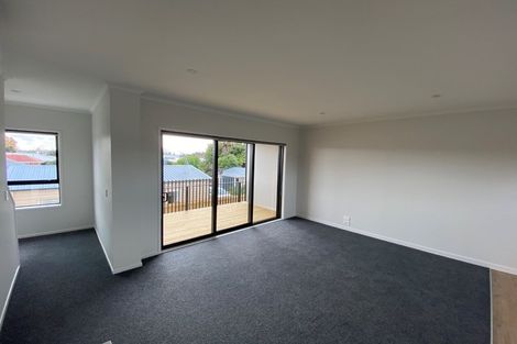 Photo of property in 5/5 Peachgrove Road, Te Atatu Peninsula, Auckland, 0610