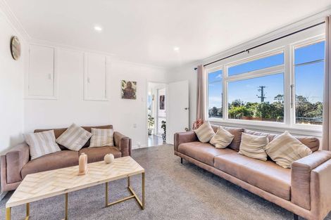 Photo of property in 16 Alberta Road, Glen Avon, New Plymouth, 4312