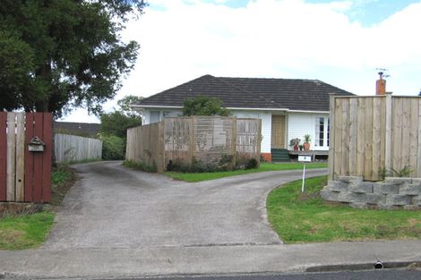 Photo of property in 3a Brookfield Road, Te Atatu Peninsula, Auckland, 0610