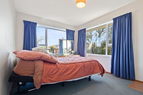 Photo of property in 93 Farquhars Road, Redwood, Christchurch, 8051