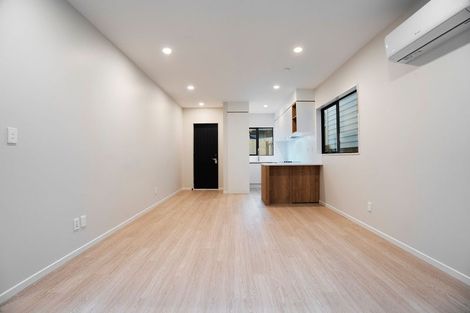 Photo of property in 5b Topliss Drive, Northcross, Auckland, 0632