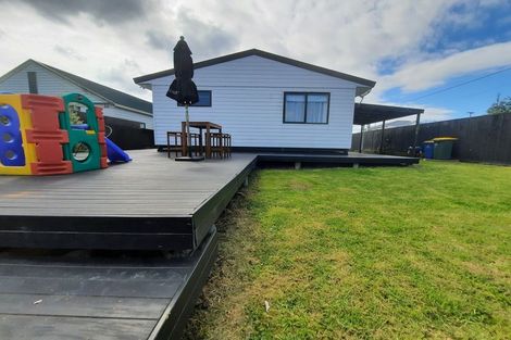 Photo of property in 64a Archibald Road, Kelston, Auckland, 0602