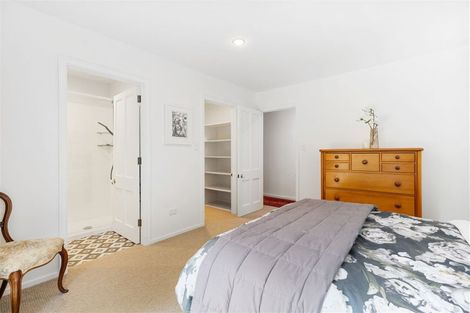 Photo of property in 33 Makora Street, Fendalton, Christchurch, 8041