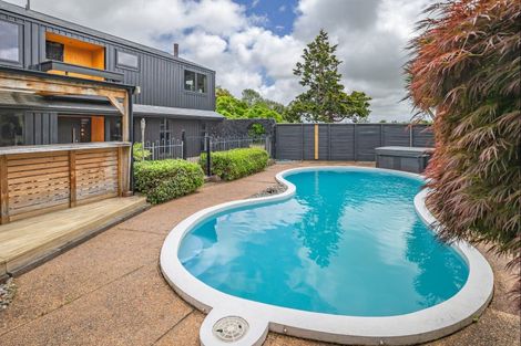 Photo of property in 21 Lindsay Road, Levin, 5510