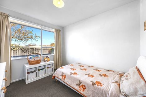 Photo of property in 12 Rosanna Place, Aranui, Christchurch, 8061