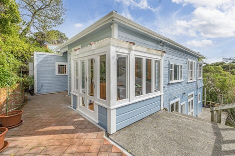 Photo of property in 36 Sutherland Crescent, Melrose, Wellington, 6023