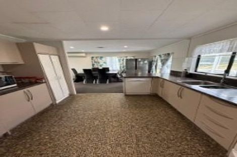 Photo of property in 6 Forglen Place, Tawa, Wellington, 5028