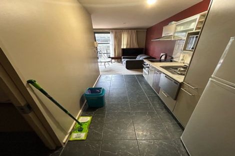 Photo of property in Atrium Towers, 1p/154 The Terrace, Wellington Central, Wellington, 6011