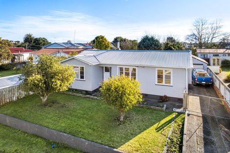 Photo of property in 12 Burns Street, Tawhero, Whanganui, 4501