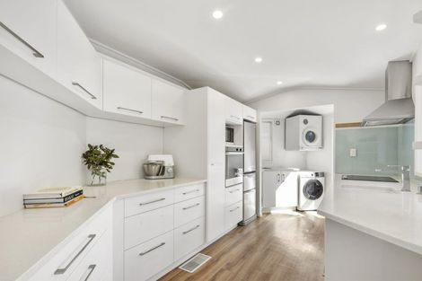 Photo of property in 23f2 Box Hill, Khandallah, Wellington, 6035