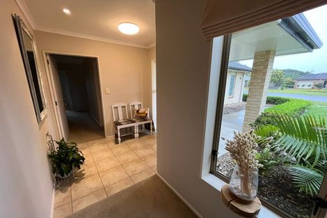 Photo of property in 1 Mcleod Place, Papamoa Beach, Papamoa, 3118