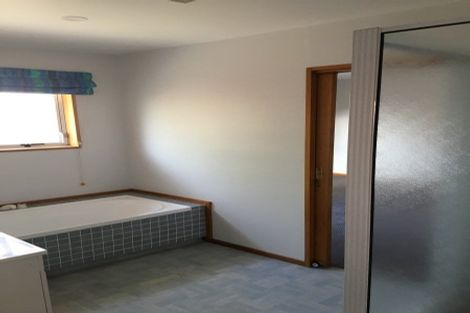 Photo of property in 1/51 Sturrocks Road, Redwood, Christchurch, 8051