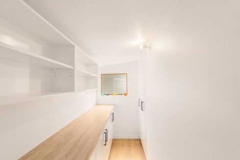 Photo of property in 24 Voelas Road, Lyttelton, 8082