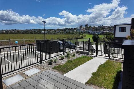 Photo of property in 8/4 Limestone Drive, Hobsonville, Auckland, 0616