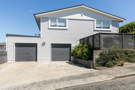 Photo of property in 4 Middlesex Place, Northland, Wellington, 6012