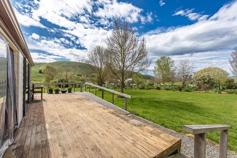 Photo of property in 425 Te Kura Road, Otane, 4277