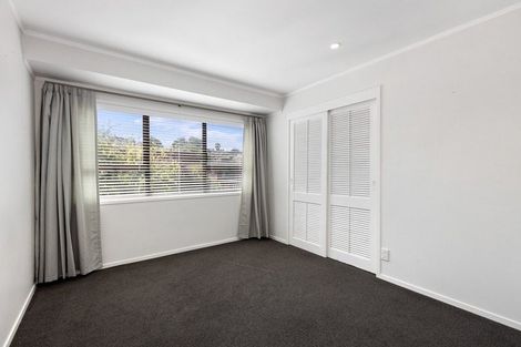Photo of property in 20 Sandiacre Way, Browns Bay, Auckland, 0630