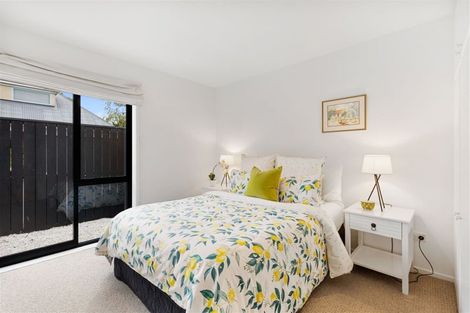 Photo of property in 33 Makora Street, Fendalton, Christchurch, 8041