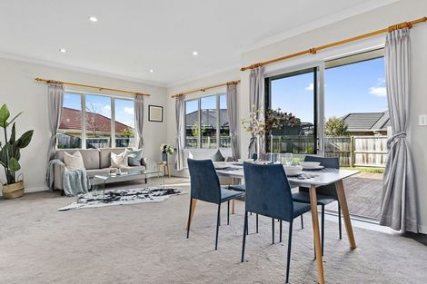 Photo of property in 27 Teatree Close, Huntington, Hamilton, 3210