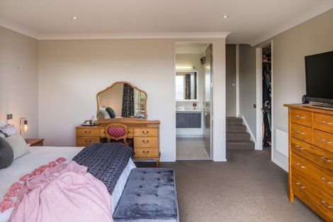 Photo of property in 7 Ships Cove, Whitby, Porirua, 5024