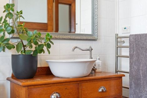 Photo of property in 23a Shakespear Road, Army Bay, Whangaparaoa, 0930