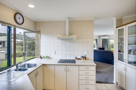 Photo of property in 14 Claridge Place, Taradale, Napier, 4112
