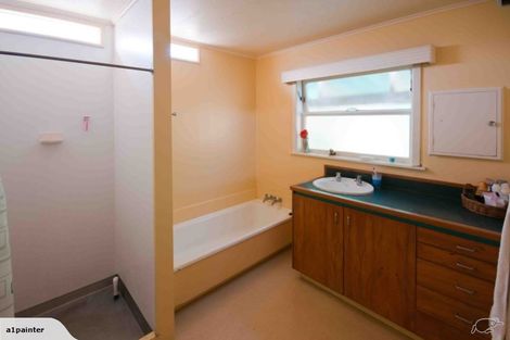 Photo of property in 30a Collier Avenue, Karori, Wellington, 6012