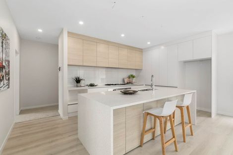 Photo of property in 98 Godfrey Drive, Orewa, 0931