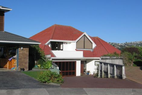Photo of property in 11 Montrose Grove, Churton Park, Wellington, 6037