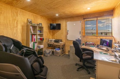 Photo of property in 1 Elm Place, Tikipunga, Whangarei, 0112