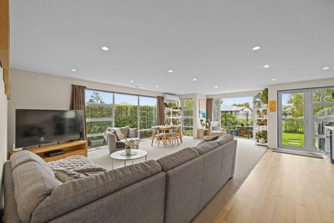 Photo of property in 5 Eric Adam Way, Linwood, Christchurch, 8062