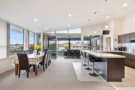 Photo of property in 1 Seaview Road, Whangarei, 0110