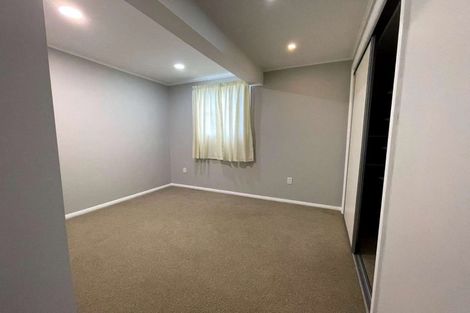 Photo of property in 21 Queen Mary Avenue, New Lynn, Auckland, 0600