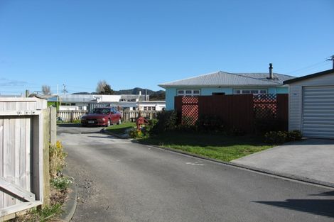 Photo of property in 7 Honey Street, Wainuiomata, Lower Hutt, 5014