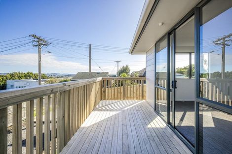 Photo of property in 18 St James Avenue, Helensville, 0800