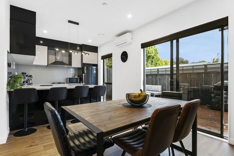 Photo of property in 74b Mckenzie Road, Mangere Bridge, Auckland, 2022