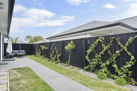 Photo of property in 28 Tara Crescent, Woodend, 7610