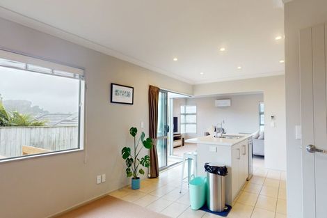 Photo of property in 2 Gennaker Lane, Whitby, Porirua, 5024