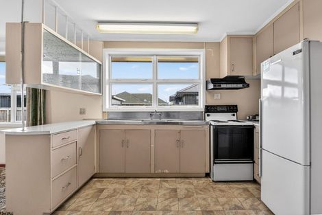 Photo of property in 15 Kingsley Street, St Andrews, Hamilton, 3200