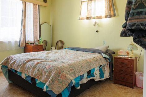 Photo of property in 135 Esplanade, Te Kuiti, 3910