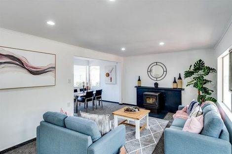 Photo of property in 3 Cambridge Terrace, Taradale, Napier, 4112