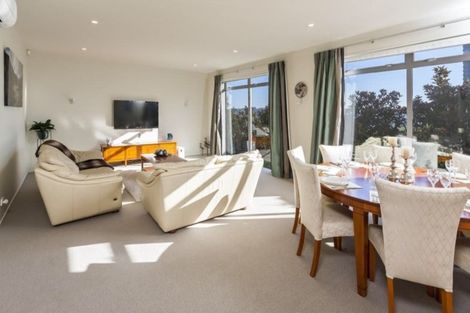 Photo of property in 70 Oakway Drive, Schnapper Rock, Auckland, 0632